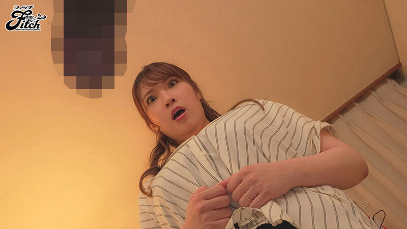 巨根黒人アスリートNTR ライトに映る衝撃のデカマラに身も心も奪われた豊満爆乳妻 夕季ちとせ