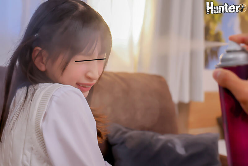 ボッチがビッチに下剋上 言いなりスプレーでムカつく女子たちを完全支配！