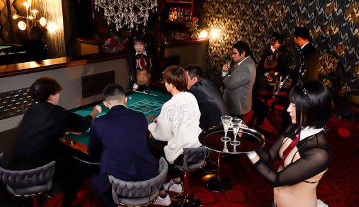 逆バニーと遊べる夢のカジノ！極上ボディの美少女達が逆バニーコスでお出迎え！さらにゲームに勝てば好みのバニーとヤリたい放題！知る人ぞ知る夢の楽園ここにあり！連日男性客で大盛況！と噂を聞きつけてやってきた逆バニーが在籍するという夢のカジノ。